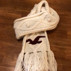 Hollister cable knit scarf